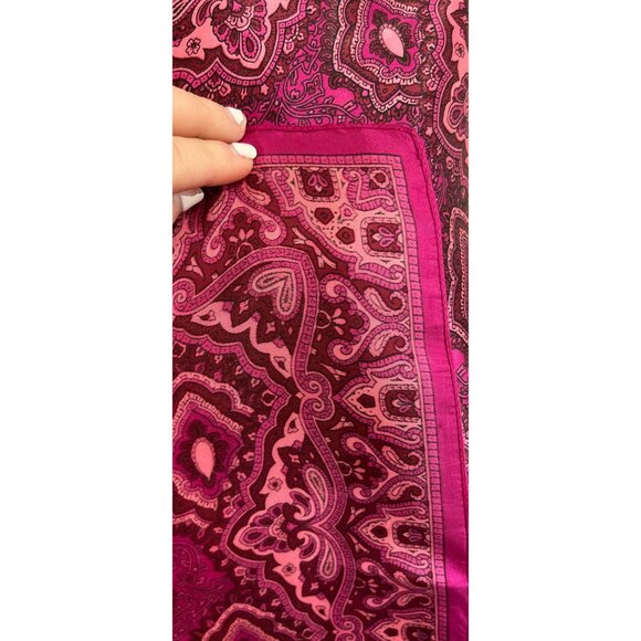 Vtg Scarf 100% Silk  Handmade Paisley Intricate Flaming Fuchsia Pink Deep Maroon - Picture 10 of 10
